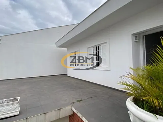 Casa com 394m² 4 quartos e 4 banheiros, à venda, no bairro Quebec em Londrina