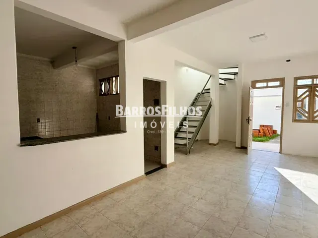 Casa com 210m² 3 quartos e 4 banheiros, à venda, no bairro Aruana em Aracaju
