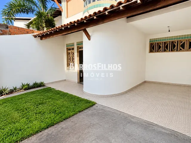 Casa com 210m² 3 quartos e 4 banheiros, à venda, no bairro Aruana em Aracaju
