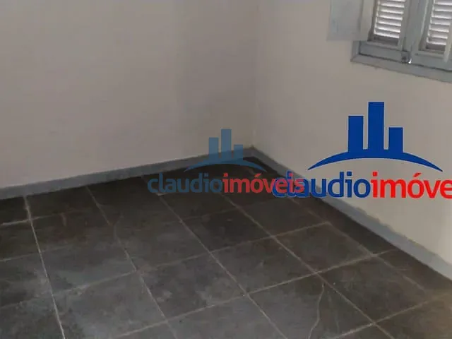 Casa 2 quartos e 1 banheiro, para alugar, no bairro Saudade em Barra Mansa