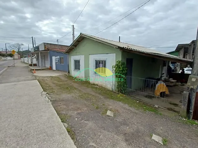 Casa à venda, no bairro Ribeirão da Ilha em Florianópolis