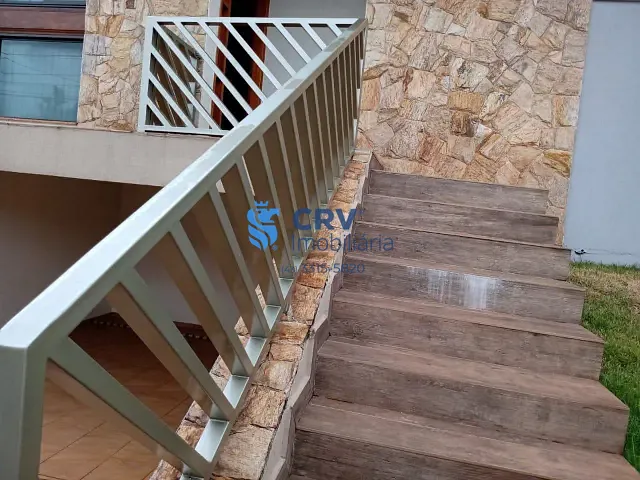 Casa com 720m² 5 quartos e 7 banheiros, à venda, no bairro Quebec em Londrina
