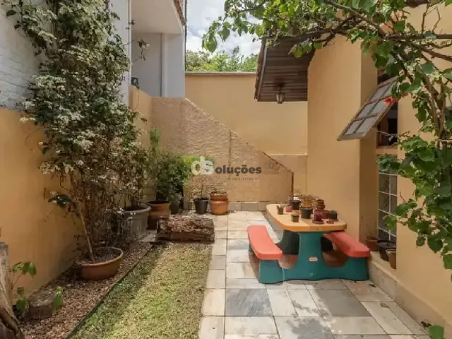 Casa 3 quartos e 3 banheiros, à venda, no bairro Vila Madalena em São Paulo