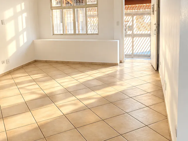 Casa 2 quartos e 1 banheiro, para alugar, no bairro Vila Paulicéia em São Paulo