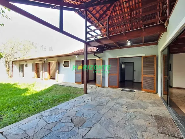 Casa com 472m² 4 quartos e 4 banheiros, à venda, no bairro Urbanova em São José dos Campos