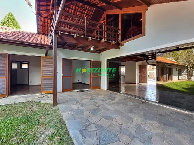 Casa com 472m² 4 quartos e 4 banheiros, à venda, no bairro Urbanova em São José dos Campos