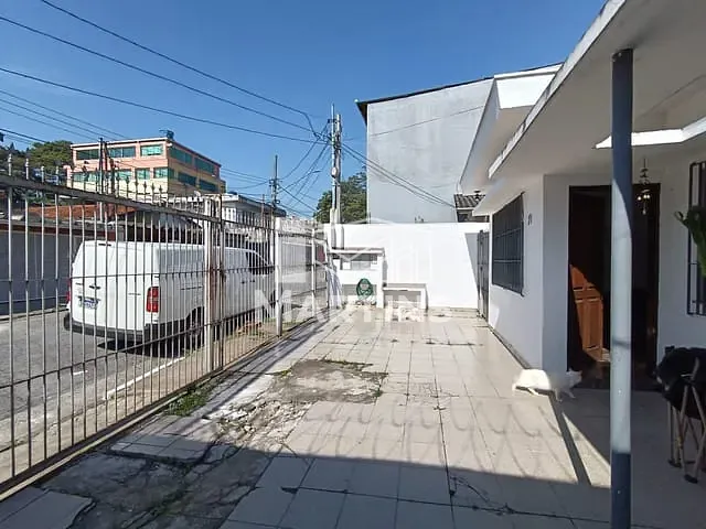 Casa com 253m² 3 quartos e 4 banheiros, à venda, no bairro Jardim Bom Refúgio em São Paulo