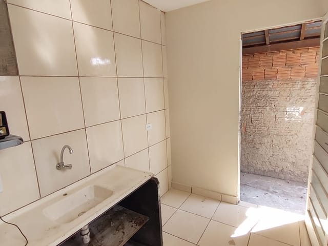 Casa com 180m² 1 quarto e 1 banheiro, à venda, no bairro Conjunto Habitacional Parque Itajaí em Campinas