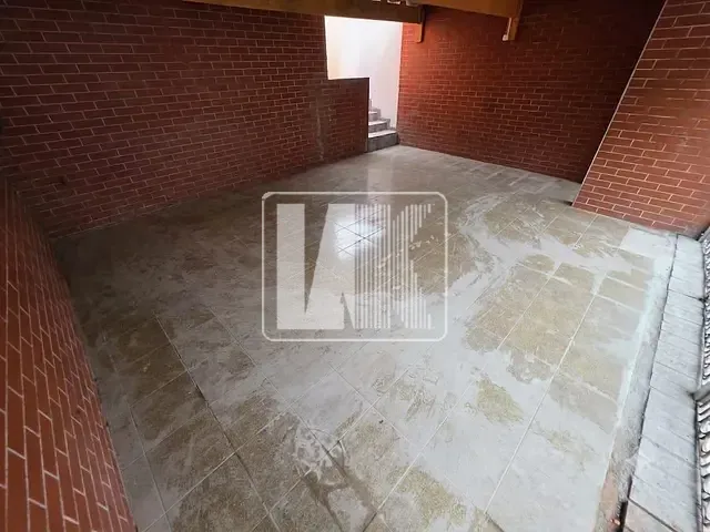 Casa com 237m² 3 quartos e 2 banheiros, à venda ou para alugar, no bairro Vila Sacadura Cabral em Santo André
