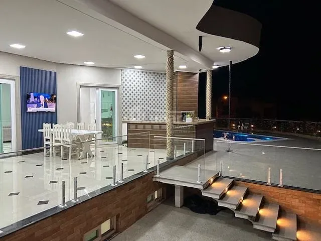 Casa 4 quartos e 6 banheiros, à venda, no bairro Jardim Aracy em Mogi das Cruzes