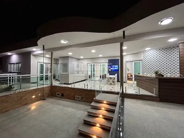 Casa 4 quartos e 6 banheiros, à venda, no bairro Jardim Aracy em Mogi das Cruzes