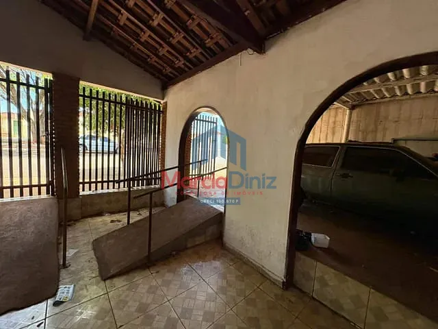 Casa com 250m² 3 quartos e 1 banheiro, à venda, no bairro Vila São Jorge em Ituverava