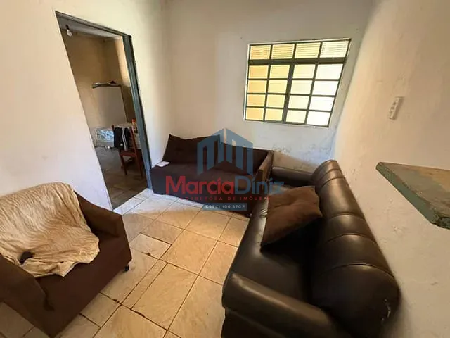 Casa com 250m² 3 quartos e 1 banheiro, à venda, no bairro Vila São Jorge em Ituverava