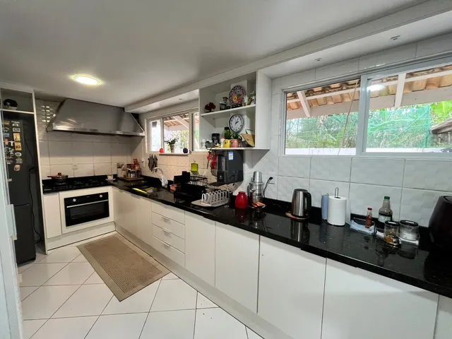 Casa 4 quartos e 4 banheiros, à venda, no bairro Ingleses do Rio Vermelho em Florianópolis