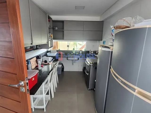 Casa 5 quartos e 6 banheiros, à venda, no bairro Nossa Senhora da Vitória em Ilhéus