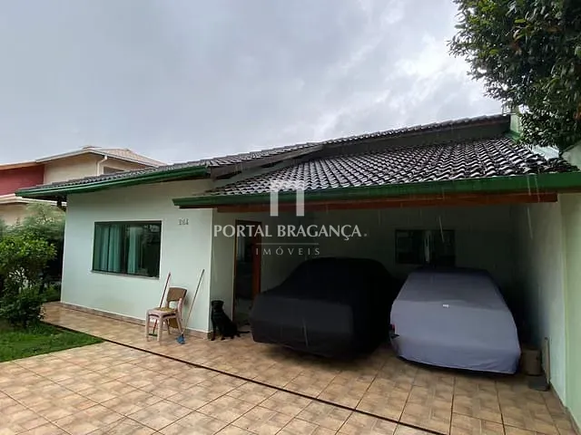 Casa com 500m² 3 quartos e 4 banheiros, à venda, no bairro Jardim América em Bragança Paulista