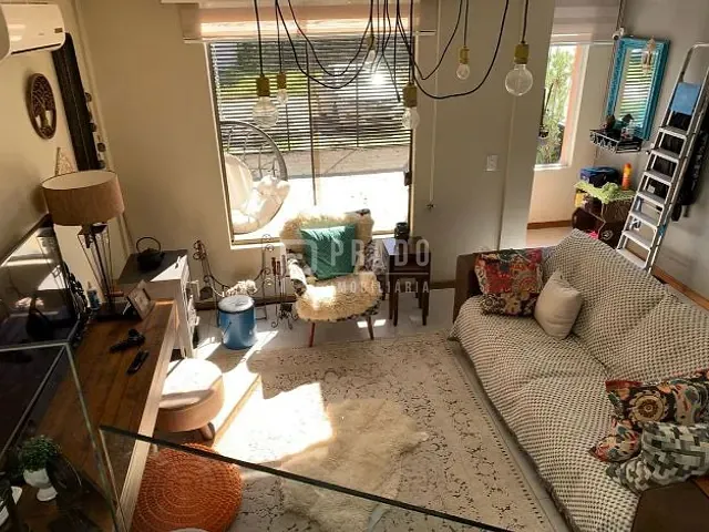 Casa com 150m² 3 quartos e 1 banheiro, à venda, no bairro Laranjal em Pelotas