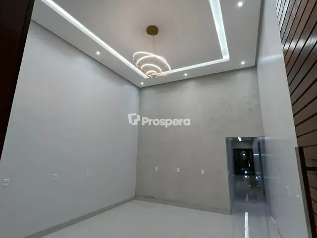 Casa com 360m² 3 quartos e 2 banheiros, à venda, no bairro Itamaraty 2ª Etapa em Anápolis