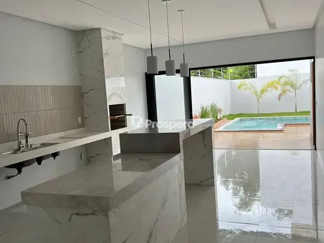 Casa com 360m² 3 quartos e 2 banheiros, à venda, no bairro Itamaraty 2ª Etapa em Anápolis