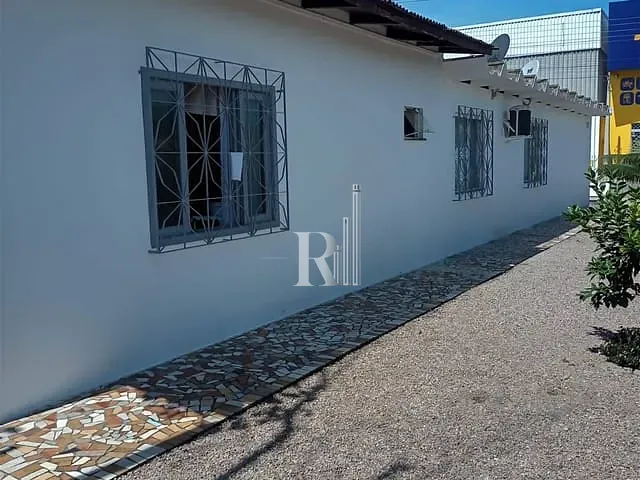 Casa com 512m² 3 quartos e 3 banheiros, à venda, no bairro centro em Tijucas