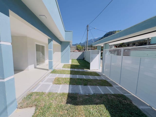 Foto do Casa - Casa Nova com 3 Quartos, Suíte, Piscina e Excelente Localização Próxima a Comércio, Centro, Guapimirim, RJ | Sansil Imóveis