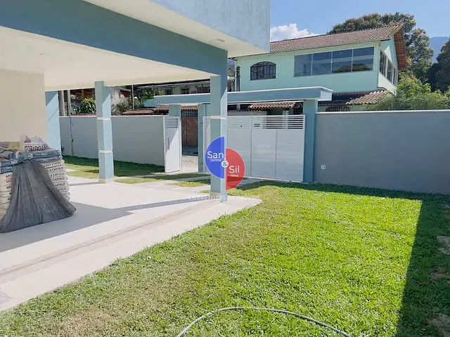 Casa com 357m² 3 quartos e 2 banheiros, à venda, no bairro Centro em Guapimirim