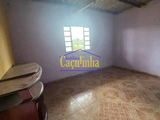 Casa com 50m² 1 quarto e 1 banheiro, para alugar, no bairro Chalet em Barra do Piraí