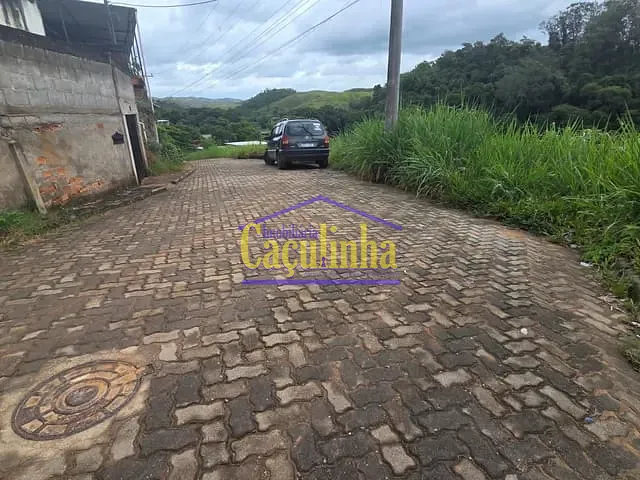 Casa com 50m² 1 quarto e 1 banheiro, para alugar, no bairro Chalet em Barra do Piraí