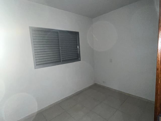 Casa 3 quartos e 1 banheiro, à venda, no bairro Santa Izabel em Londrina
