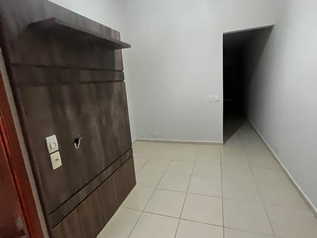 Casa 3 quartos e 1 banheiro, à venda, no bairro Santa Izabel em Londrina