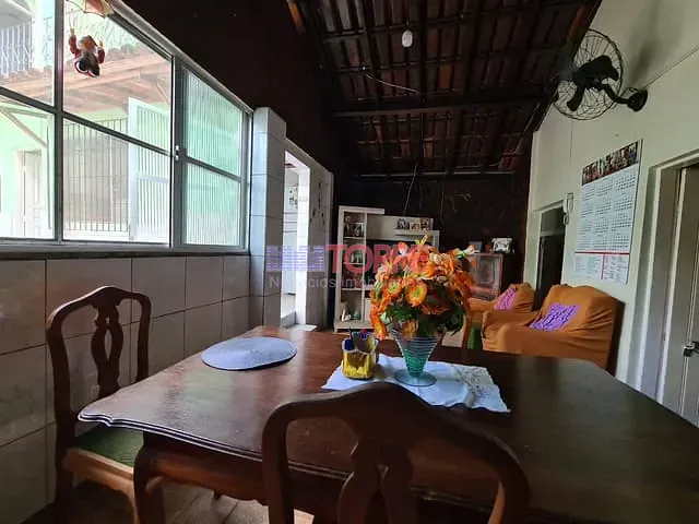 Casa 7 quartos e 3 banheiros, à venda, no bairro Centro em Itabuna