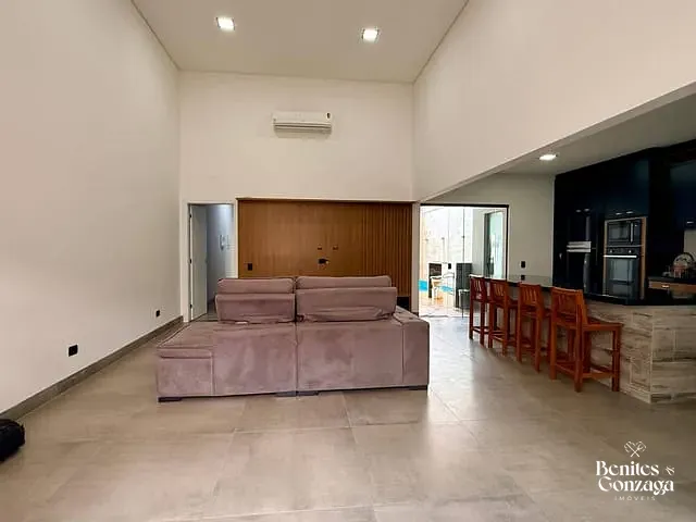 Casa com 155m² 3 quartos e 2 banheiros, à venda, no bairro Jardim Espanha em Maringá