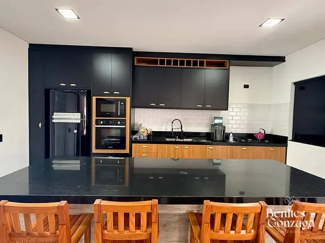 Casa com 155m² 3 quartos e 2 banheiros, à venda, no bairro Jardim Espanha em Maringá