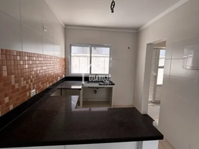 Casa 2 quartos e 2 banheiros, à venda, no bairro Jardim Enseada em Guarujá
