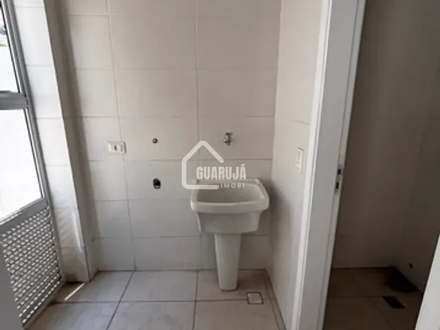 Casa 2 quartos e 2 banheiros, à venda, no bairro Jardim Enseada em Guarujá