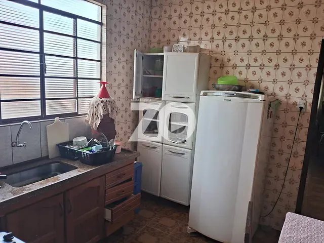 Casa com 320m² 4 quartos e 2 banheiros, à venda, no bairro Vila Santa Luzia em Bauru