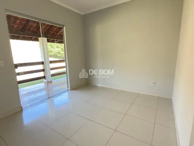 Casa 3 quartos e 3 banheiros, à venda, no bairro Residencial e Industrial Campo Alegre em Poços de Caldas