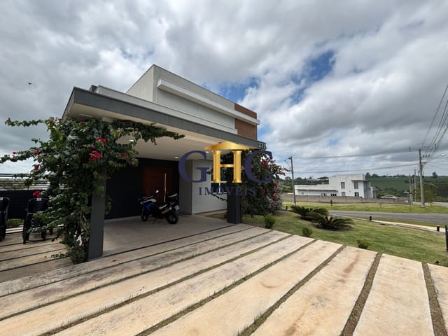 Casa com 1032m² 3 quartos e 5 banheiros, à venda, no bairro Residencial Fazenda Alta Vista em Salto de Pirapora