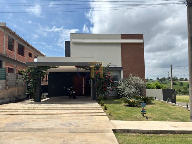 Casa com 1032m² 3 quartos e 5 banheiros, à venda, no bairro Residencial Fazenda Alta Vista em Salto de Pirapora