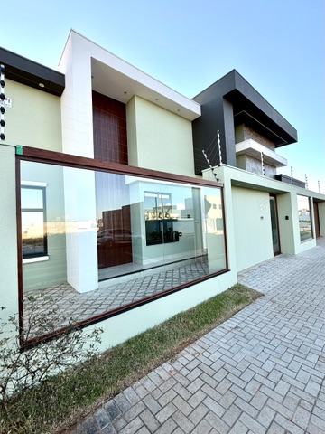 Casa 4 quartos e 2 banheiros, à venda, no bairro Montserrat em Nova Mutum