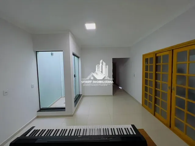 Casa com 250m² 3 quartos e 3 banheiros, à venda, no bairro Jardim Anita em Pederneiras