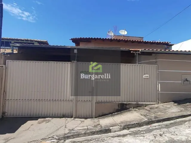 Casa 3 quartos e 2 banheiros, para alugar, no bairro Jardim das Acácias em Lavras