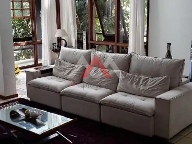 Casa com 1006m² 4 quartos e 6 banheiros, à venda, no bairro Camboinhas em Niterói