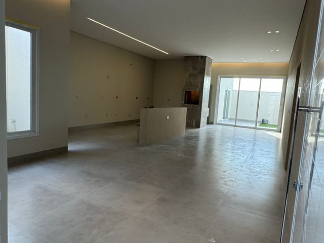 Casa com 360m² 3 quartos e 3 banheiros, à venda, no bairro Aquarela das Artes em Sinop