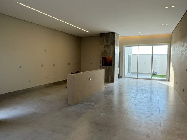 Casa com 360m² 3 quartos e 3 banheiros, à venda, no bairro Aquarela das Artes em Sinop