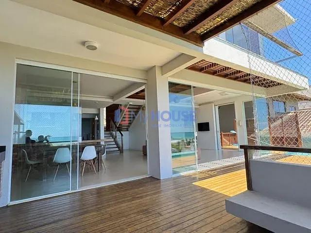 Casa 4 quartos e 4 banheiros, à venda ou para alugar, no bairro Nossa Senhora da Vitória em Ilhéus