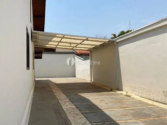 Casa com 300m² 3 quartos e 2 banheiros, à venda, no bairro Loteamento Egydio Tagliari em Artur Nogueira