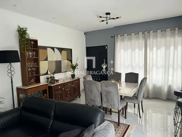 Casa com 140m² 3 quartos e 3 banheiros, à venda, no bairro Villa Verde em Bragança Paulista