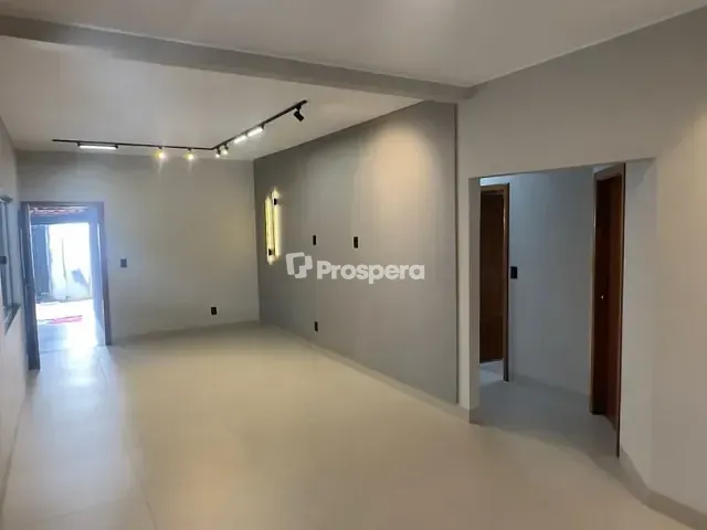 Casa com 380m² 3 quartos e 3 banheiros, à venda, no bairro Anápolis City em Anápolis