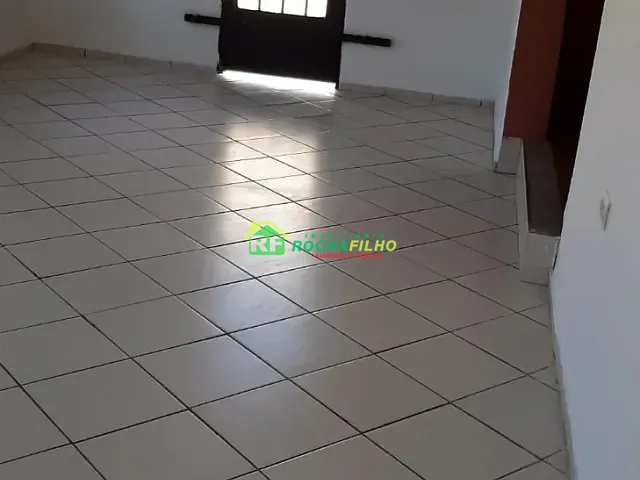 Casa com 313m² 3 quartos e 2 banheiros, à venda, no bairro Acarape em Teresina